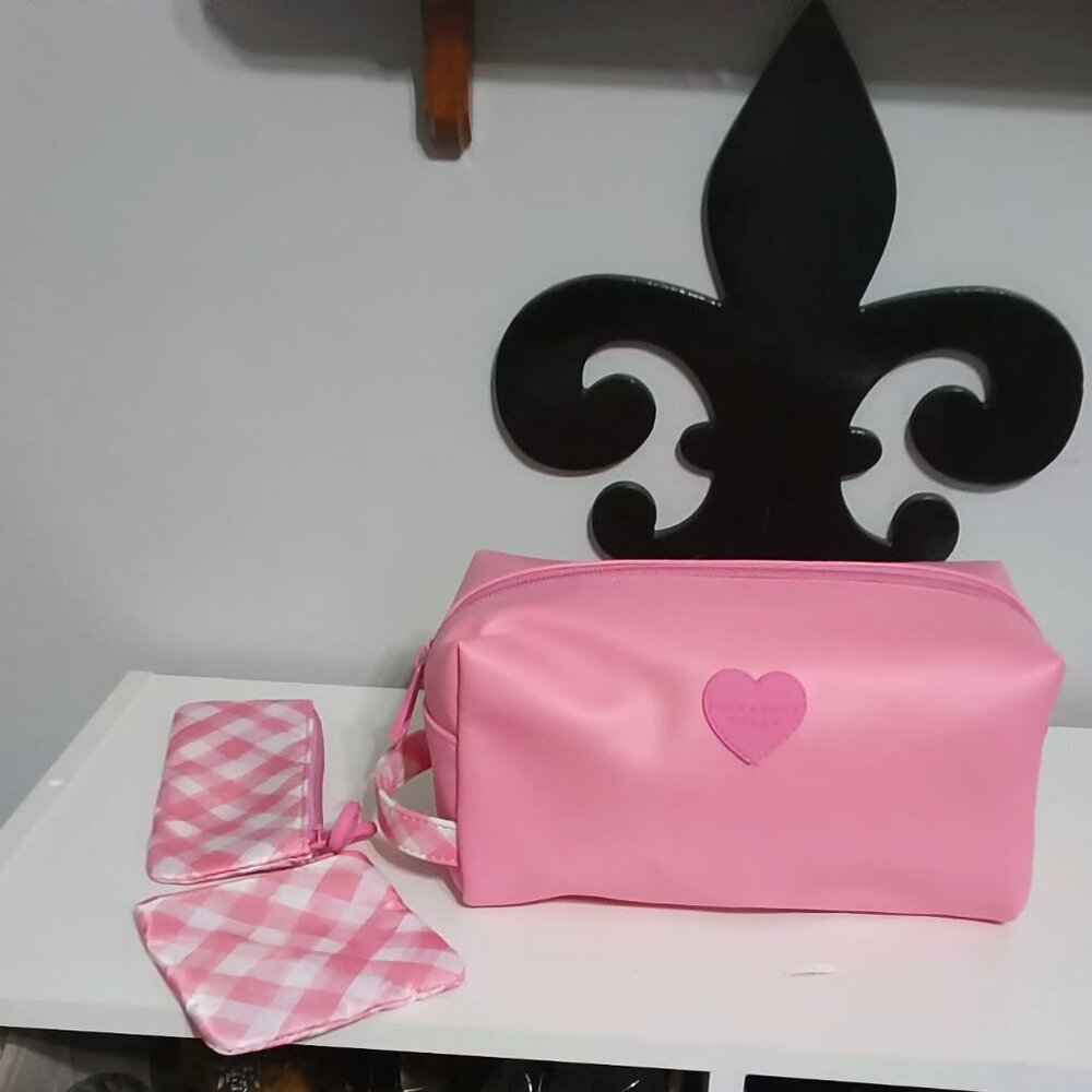 Bath and Body works Gingham Regular size TRAVEL BAG